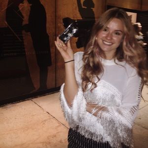 Meet your Posher, Madelyn